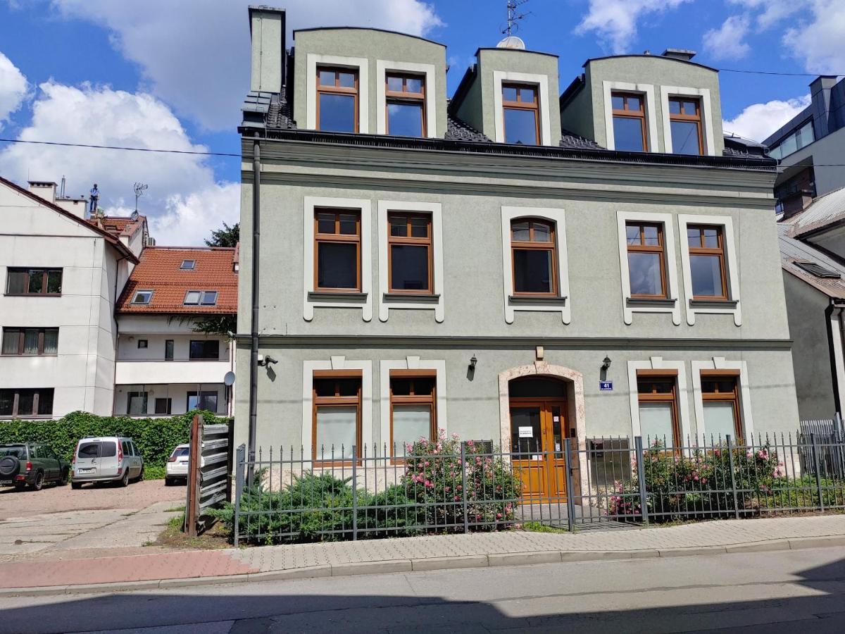 999 Aparthostel Krasków Exterior foto