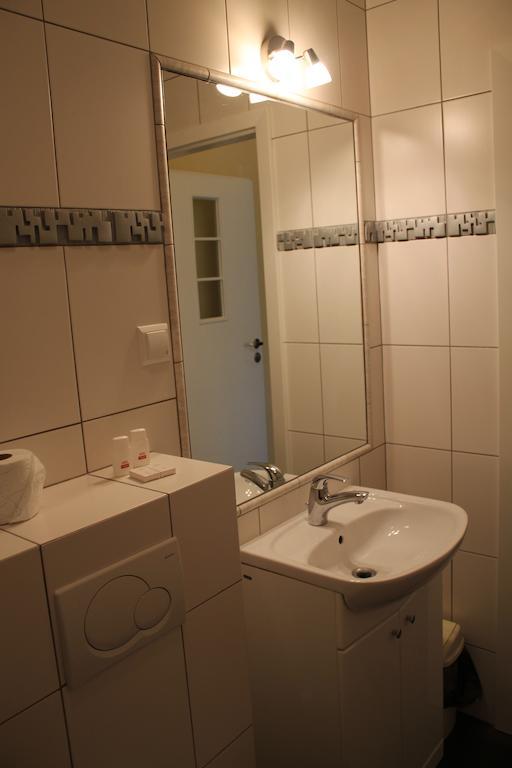 999 Aparthostel Krasków Exterior foto
